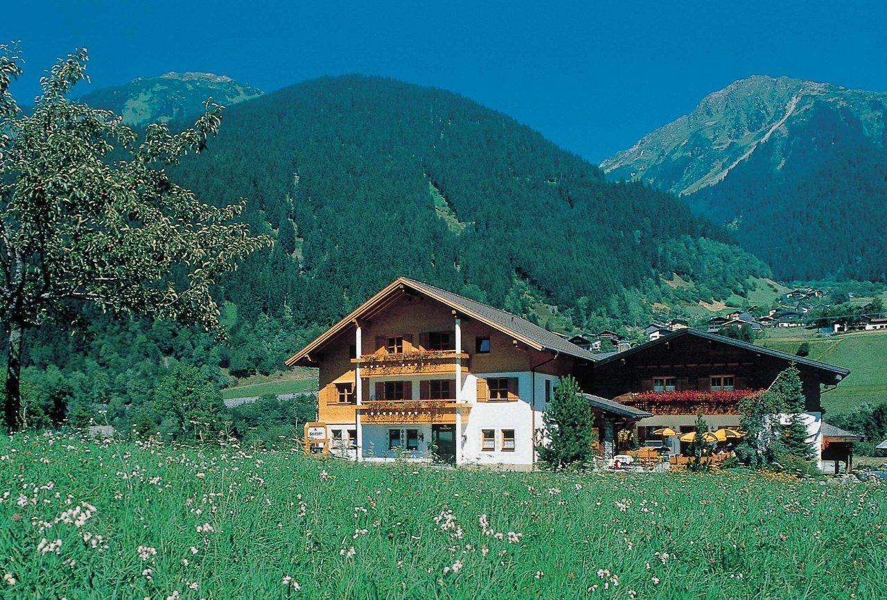 Aparthotel Spitzer Sankt Gallenkirch Bagian luar foto